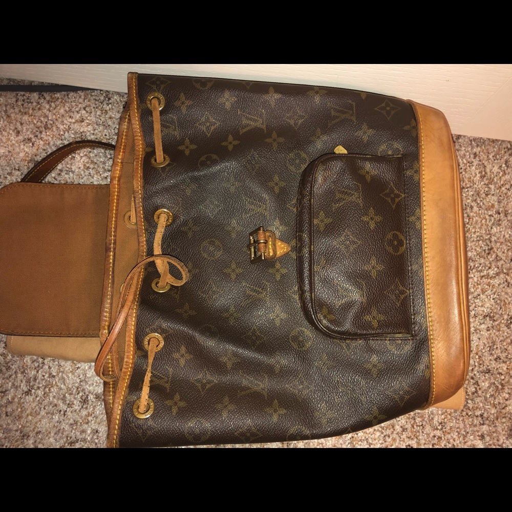 LV MONTSOURIS Backpack - Picture 2 of 8